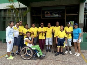 Tenistas con discapacidad visual y en silla de ruedas en la FVT, Caracas..