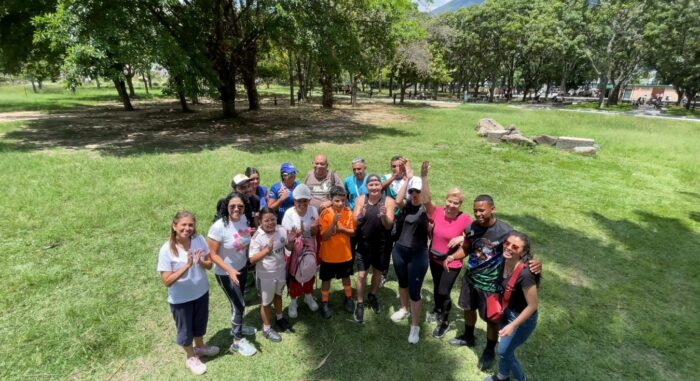 Grupo de asistentes al lanzamiento de "Conoce el Showdown". 